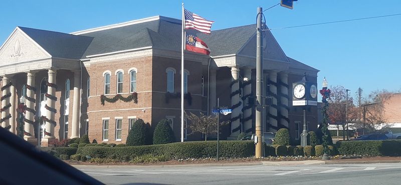 This Small Georgia Town Caught NASA’s Attention And Almost Nobody Knows Why - Decor Hint Satellites Spotted Those Bright Pits From Space