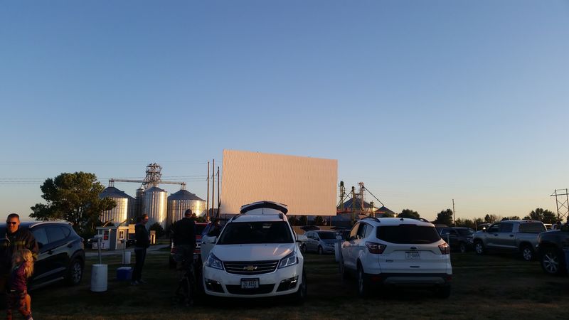 This Old-School Nebraska Drive-In Still Shows New Releases On A Single Outdoor Screen - Decor Hint A Summer-Only Season in Northeast Nebraska