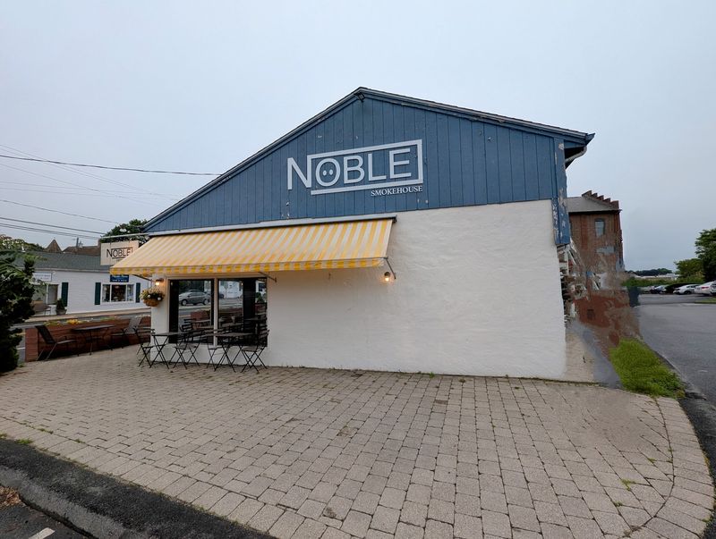 Noble Smokehouse, Mystic 