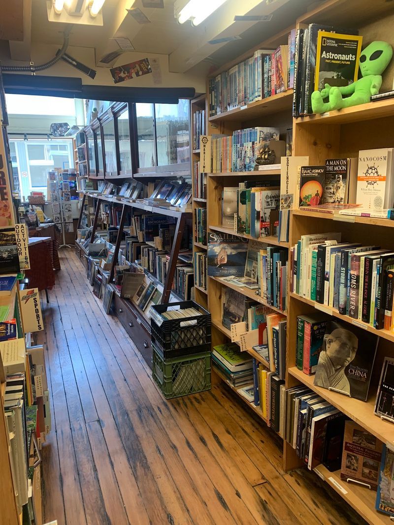Rainy Retreat Books, Juneau