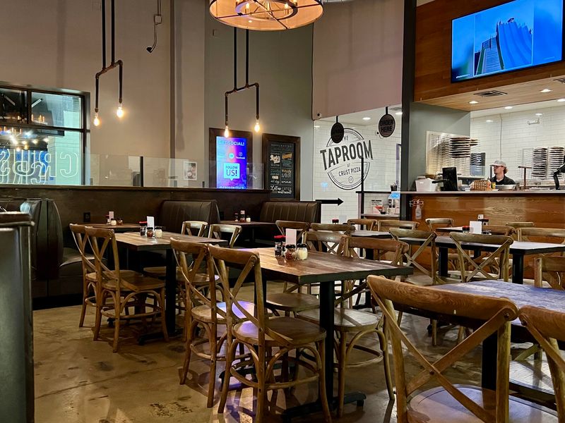 Crust Pizza Co., Lake Charles