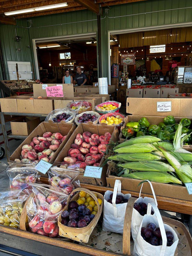Lakeview Fruit in Caldwell