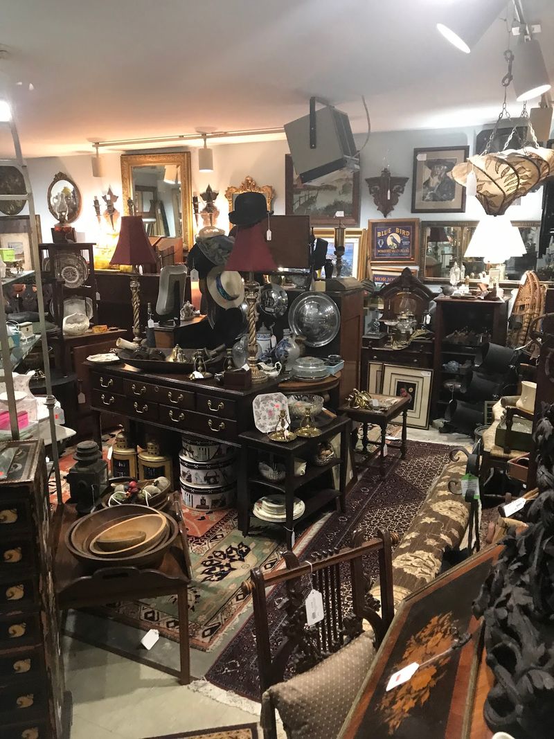 8 Gigantic New Hampshire Secondhand Shops Worth Driving Miles To Browse - Decor Hint White Mtns Antique Gallery, Ossipee