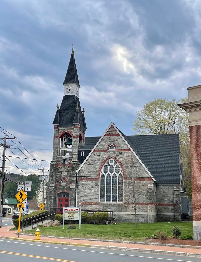 This Connecticut Border Town Packs Historic Streets, Wooded Trails And Old Industrial Charm Into One Small Escape - Decor Hint Historic Architecture Rewards A Slow Stroll