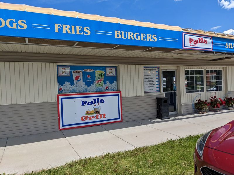 Falls Grill in American Falls