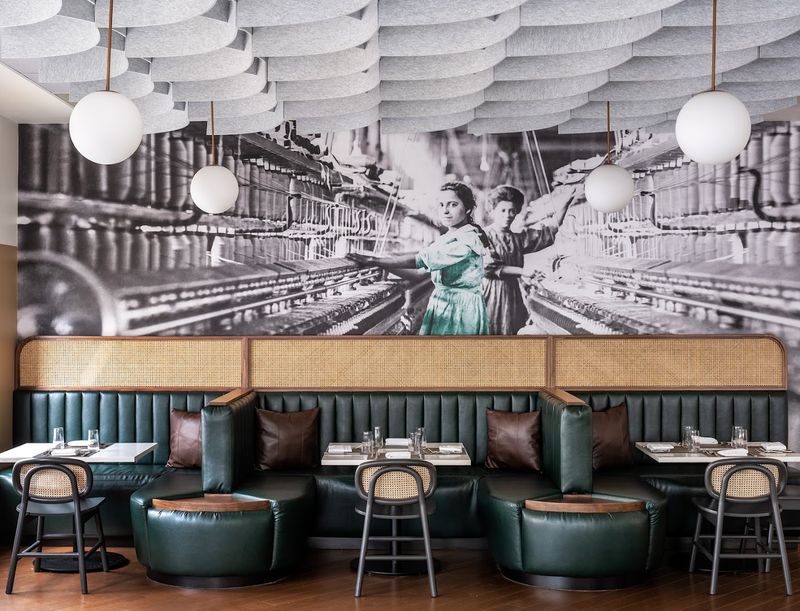 15 Central Georgia Cajun Gems That Locals Love To Keep Secret - Decor Hint Loom Comfort Kitchen And Cocktails