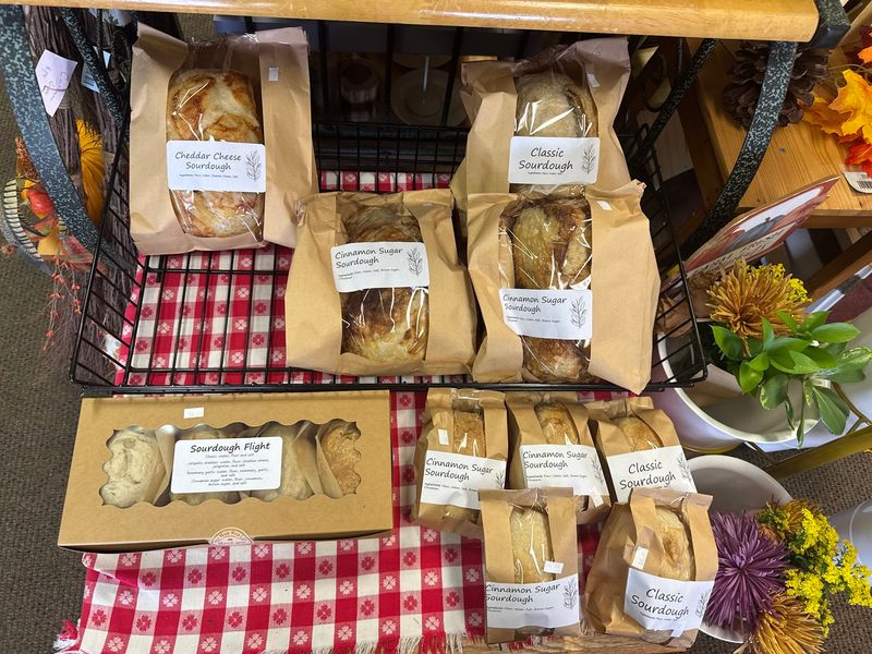 These 10 North Carolina Country Markets Are Must-Visits For Fresh Bread, Meats, And Pastries - Decor Hint Crossroads Country Market, Climax
