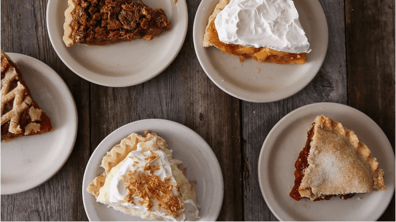 This Amish Kitchen In Florida Bakes More Than Twenty Kinds Of Pie Every Morning