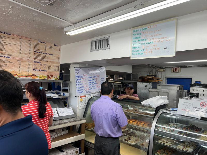 Since 1988, Locals Have Kept Coming Back To This Florida Italian Bakery For Bread Baked All Day