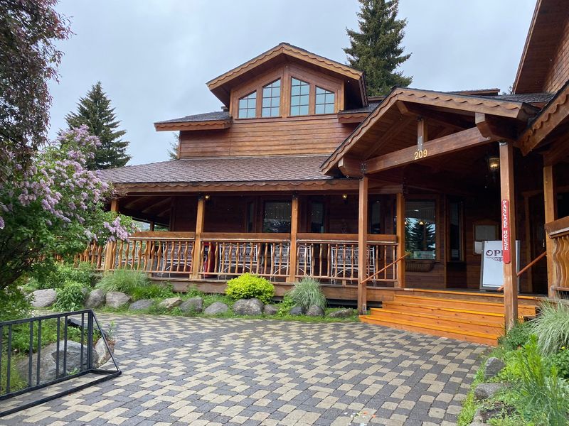 Order A Slice Of Huckleberry Pie At This Mccall, Idaho Cafe Families Circle Back For