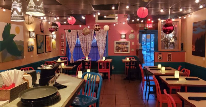 This Tiny Connecticut Eatery Serves Green Chile People Go Out Of Their Way For