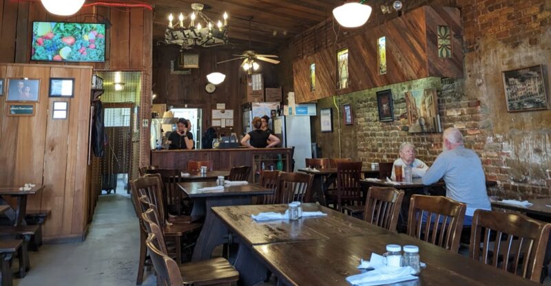 10 Of The Best Family-Owned Restaurants In North Carolina Locals Swear By
