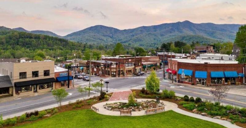 This North Carolina Mountain Town Has Some Of The Cleanest Air In The State