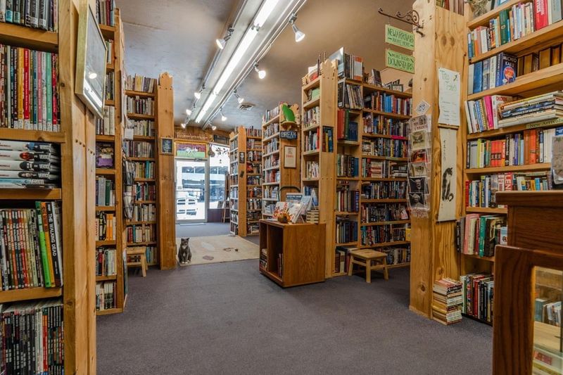 8 Nebraska Used Bookstores Where The Shelves Run Floor To Ceiling With Secondhand Paperbacks