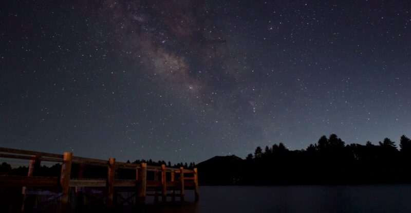 This California Mountain Lake Is A Dreamy Fall Escape For Stargazing Under Dark Skies