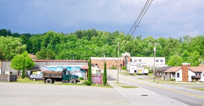 This Tiny North Carolina Mountain Town Gets Nearly 80 Inches Of Rain A Year
