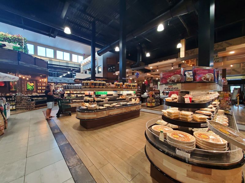Grocery Shopping Turns Into Lunch Out At This Enormous Naples, Florida Market