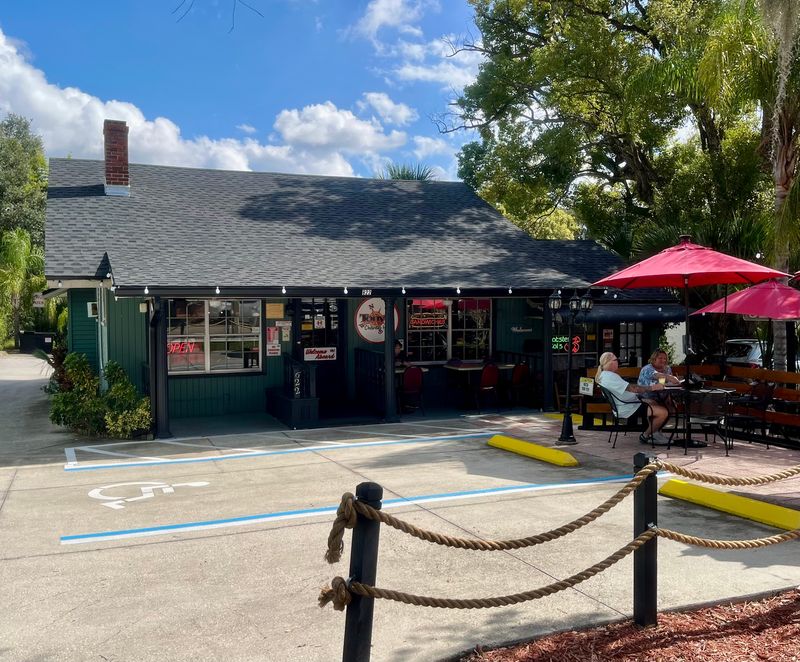 Clam Chowder Comes In Sourdough Bread Bowls At This Florida Gulf Fishing Town Cafe