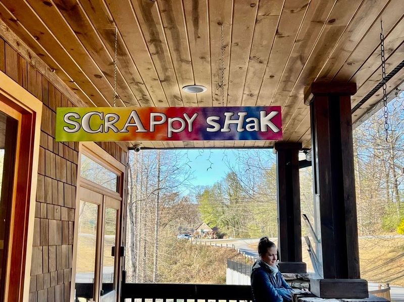9 Best Scrapbooking Stores In Georgia Every Crafter Should Visit - Decor Hint ScrappyShak, Sautee Nacoochee