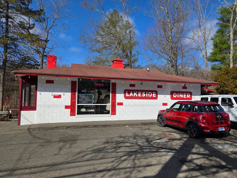 Lakeside Diner, Stamford