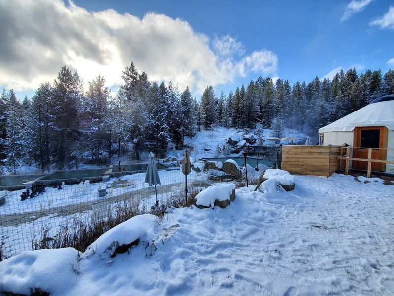 8 Idaho Hot Springs Where You Soak While Snow Piles Up On The Rocks Around You - Decor Hint Gold Fork Hot Springs