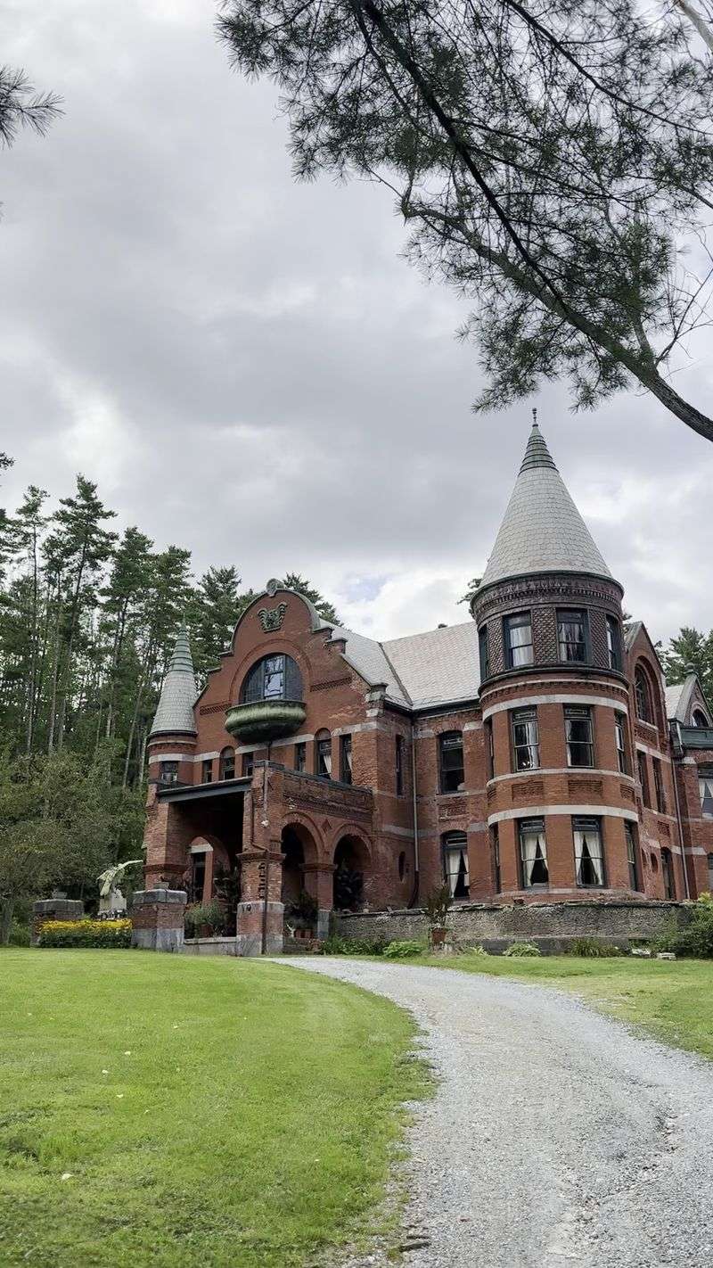 Wilson Castle, Proctor