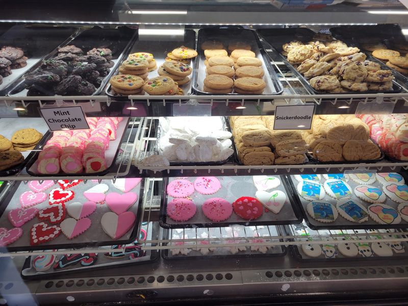 Heitzman Traditional Bakery And Cafe