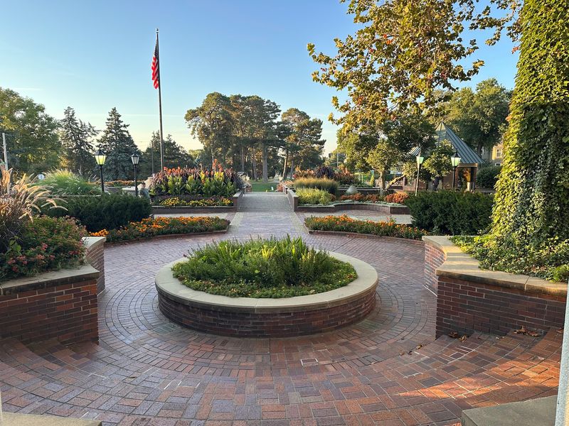 Gerald Ford Was Born In Nebraska And The Spot Is Now A Quiet Rose Garden - Decor Hint One Omaha Businessman Saw Something Worth Saving