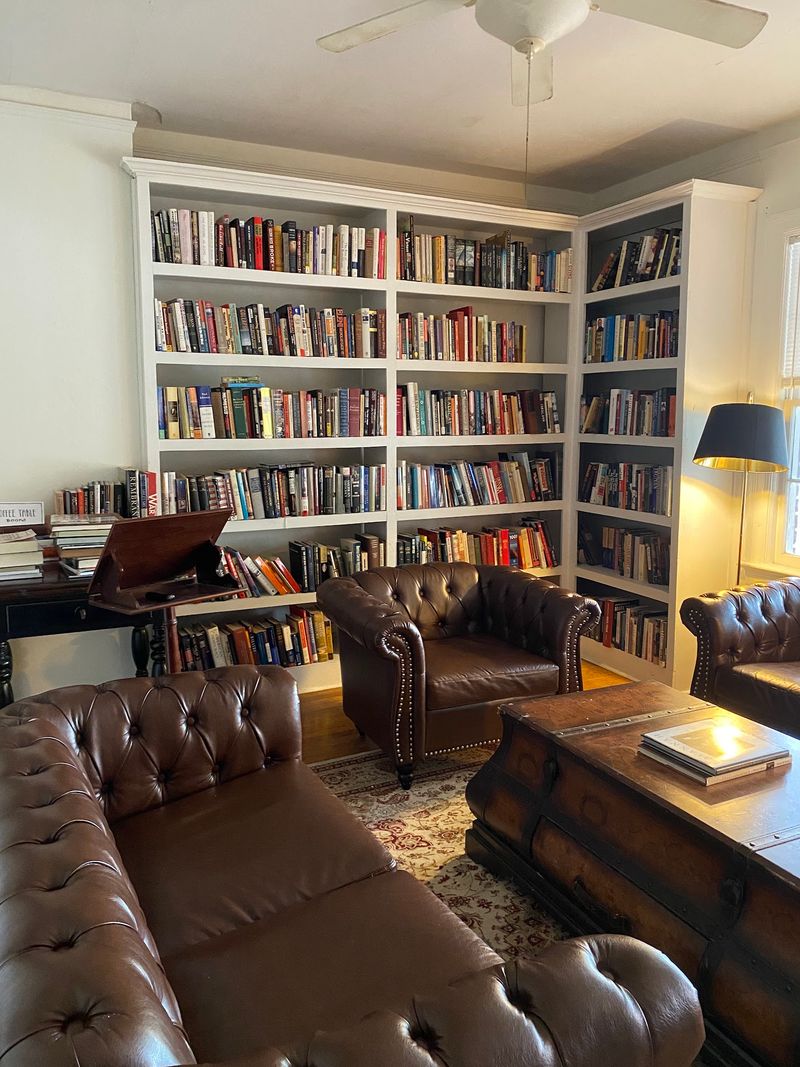 No TV Screens, No Gray Walls, Just Calm