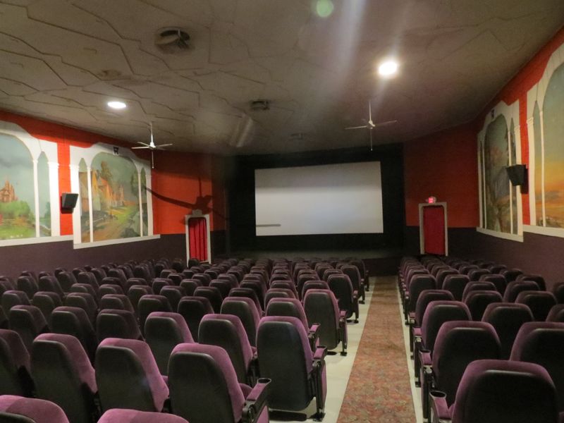Seward's Rivoli Theater Keeps A Historic Small-Town Movie House Running In Nebraska - Decor Hint Silent Films, Vaudeville, and the Henry T. Hayes Era