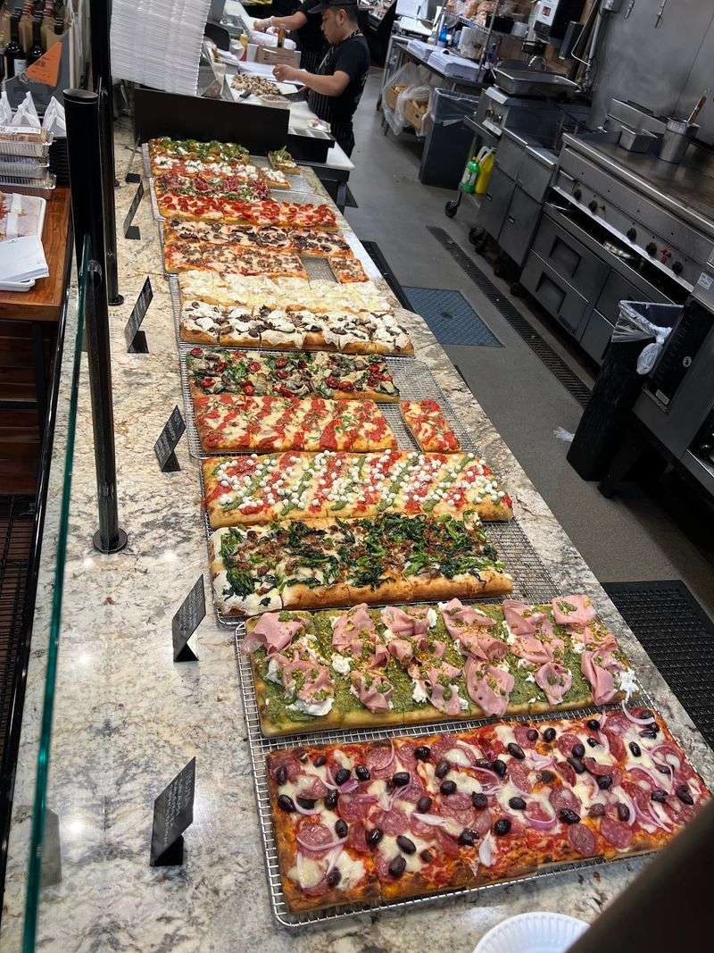 Pizza Pies With Serious Crunch