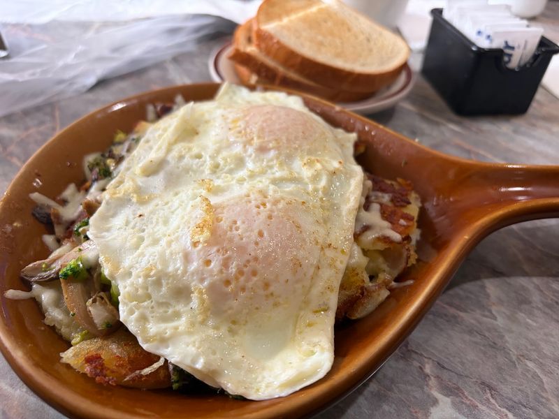 This Small-Town Pennsylvania Diner Serves Chicken Fried Steak With Sausage Gravy Worth The Drive - Decor Hint The Chicken Fried Steak That Earns The Mileage