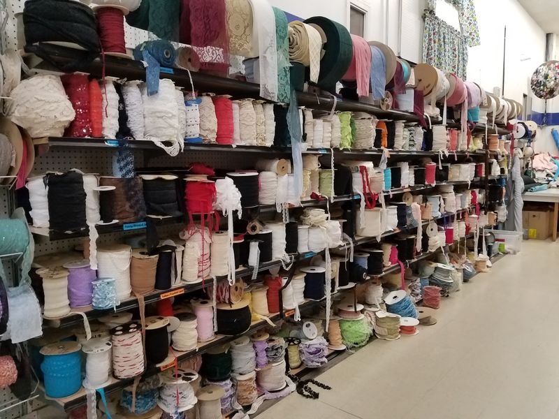 This 18,000 Square Feet California Fabric Warehouse Is A Hidden Paradise For Bargain Hunters And DIY Enthusiasts - Decor Hint Fabric Fans Across California Make The Drive For This