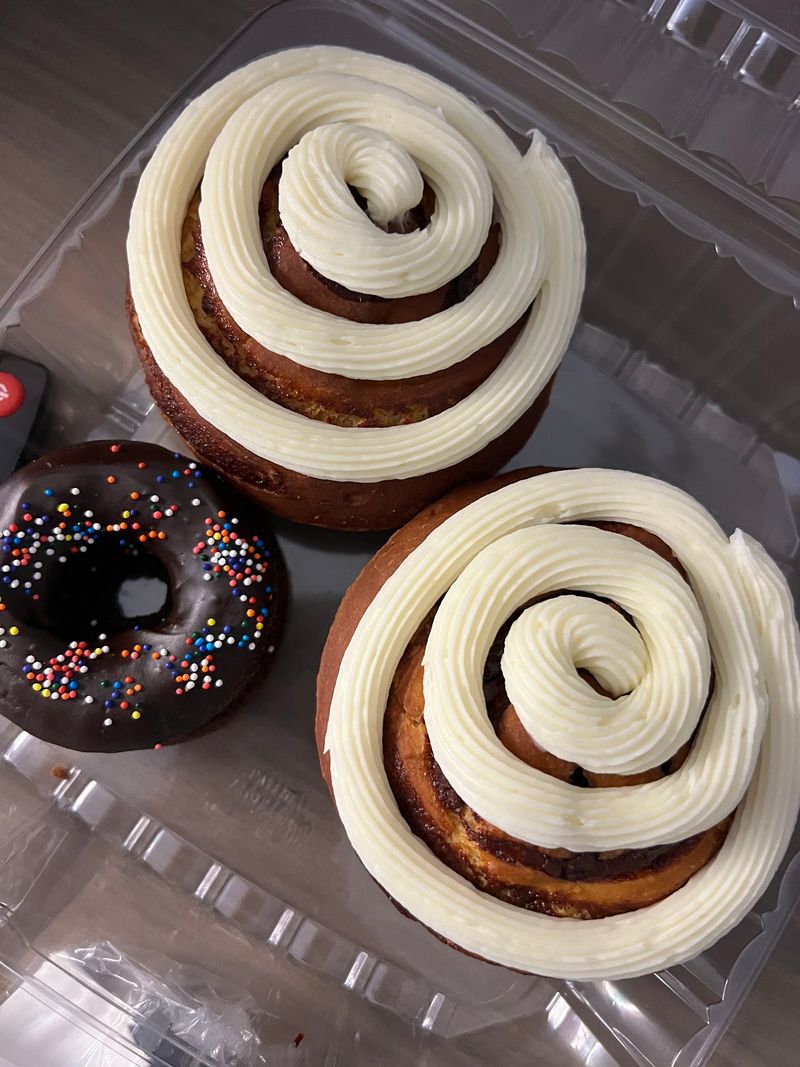 This Idaho Falls Gluten-Free Bakery Bakes Every Donut And Cupcake Without Wheat - Decor Hint Cinnamon Rolls That Start Before The Sun Does