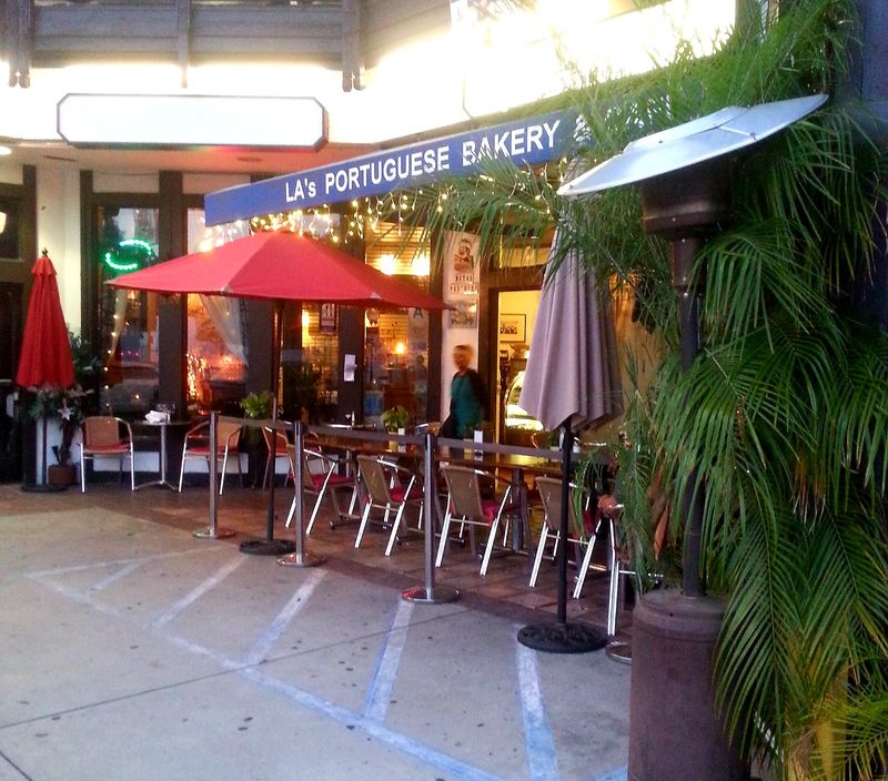 Two Decades Of Baking On Ventura Boulevard