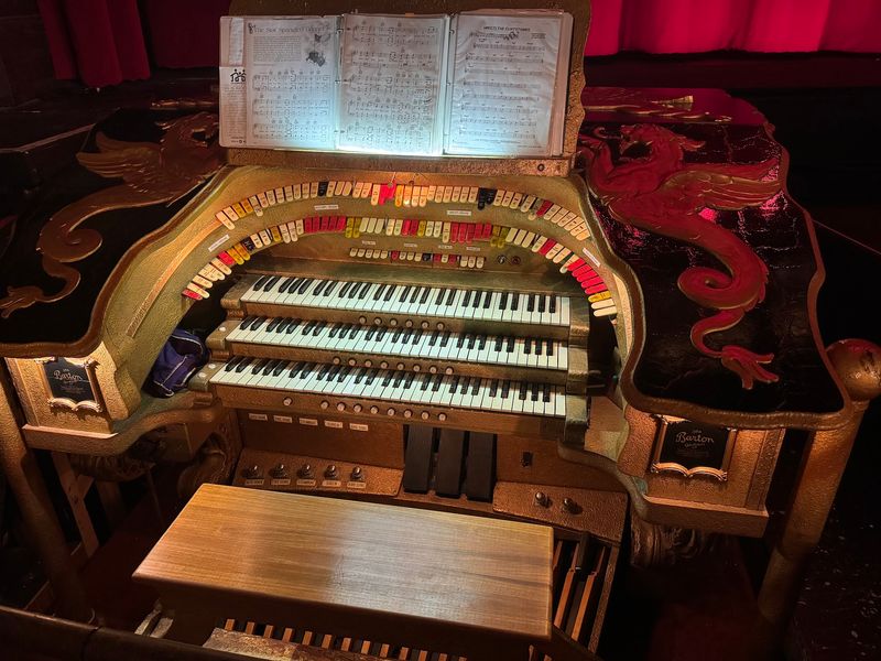 Meet The Golden-Voiced Barton