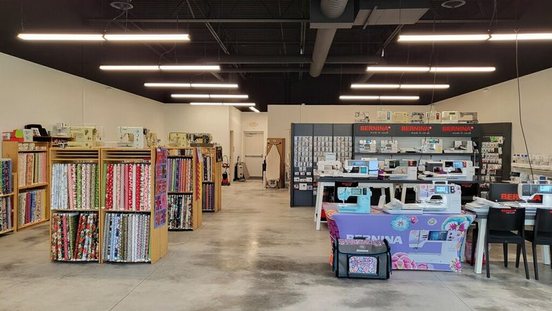 This Idaho Quilt Shop Pairs A Wide Fabric Selection With Sewing Machine Sales And Repair In The Same Store - Decor Hint Fabric On One Side, Machines On The Other