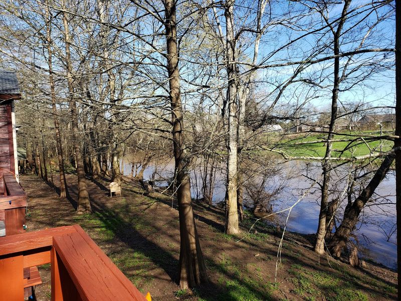 Swamps, Kayaks, And Dance Halls Are Minutes Away