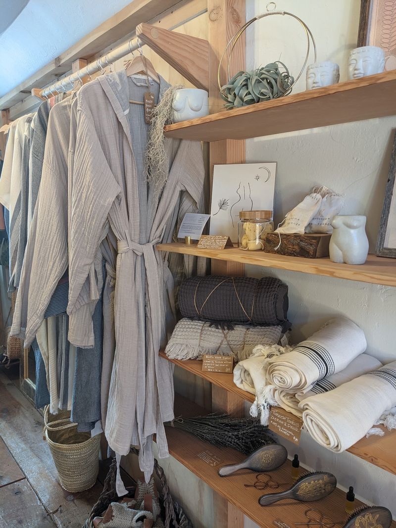 A Shopping Experience Beyond Ordinary Souvenirs