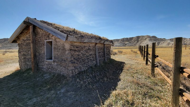A Sod House That Keeps Its Cool