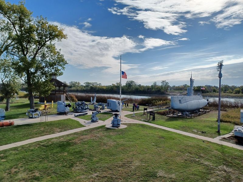 Big River Views and Open Grounds