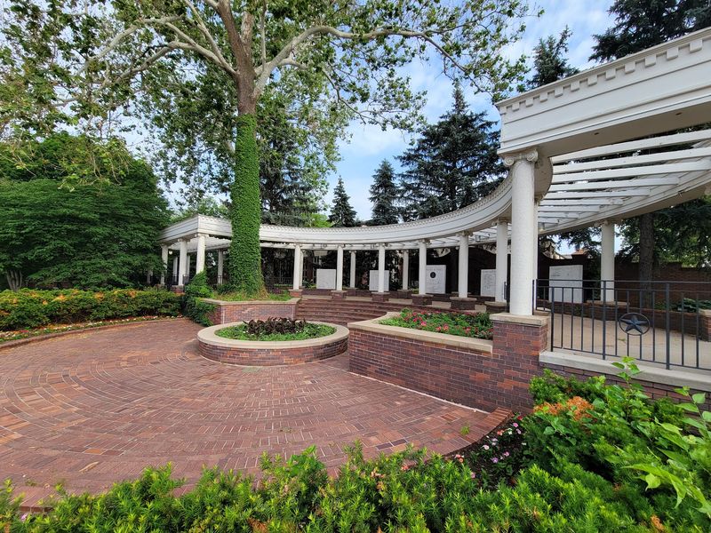 Gerald Ford Was Born In Nebraska And The Spot Is Now A Quiet Rose Garden - Decor Hint Sixteen Days Was All The Time Baby Leslie Spent Here
