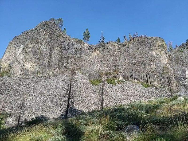 Volcanic Columns That Look Almost Man-Made
