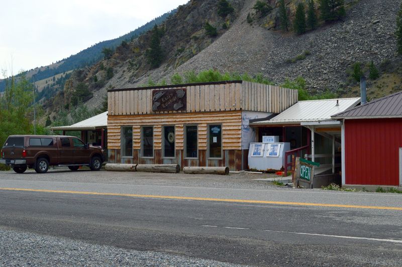Just Seven People Live In This Idaho Mining Town Where An Old Smelter Stack Still Stands - Decor Hint Seven Neighbors Then, Ten Neighbors Now