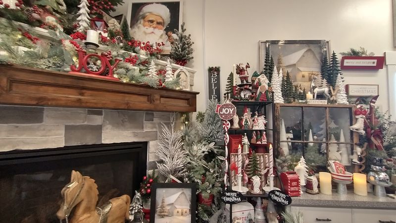 Little Red Corner In Idaho Is A Dedicated Christmas Store Worth A Holiday Shopping Trip - Decor Hint The Owner With An Eye For Every Little Detail