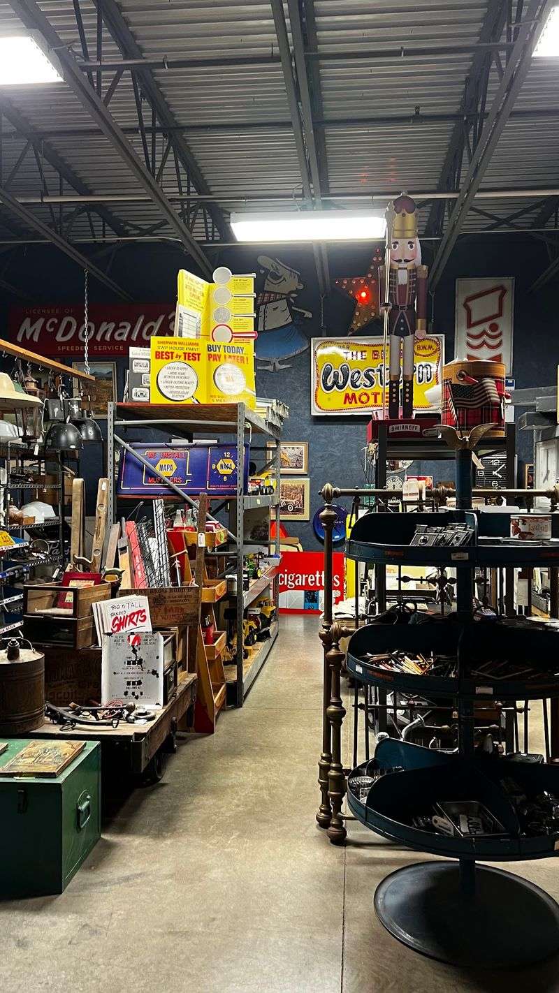 Urban Artifacts, Peoria