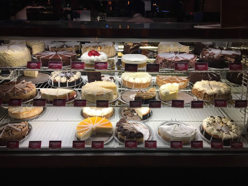 This Massive Connecticut Mall Has So Many Shops, Restaurants And Sweet Treats You’ll Want To Stay All Day - Decor Hint Your Sweet Tooth Has Three Very Good Excuses Here