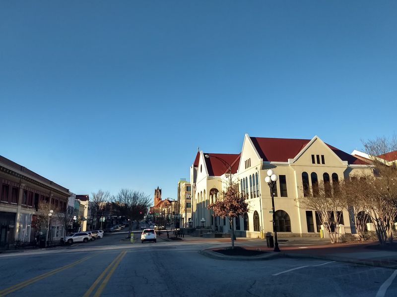 10 Underrated Towns In South Carolina Where Retirees Are Living Their Best Life - Decor Hint Anderson