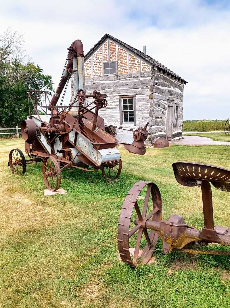 Nebraska's Platte River Valley Has A Pioneer Courthouse Where Settlers Once Filed Their Homestead Claims - Decor Hint One 1862 Law Handed Out Land To Anyone Brave Enough