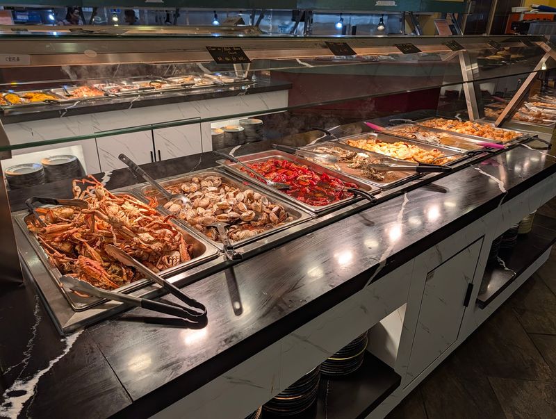 A Buffet Selection That Makes Choosing Your First Plate Difficult